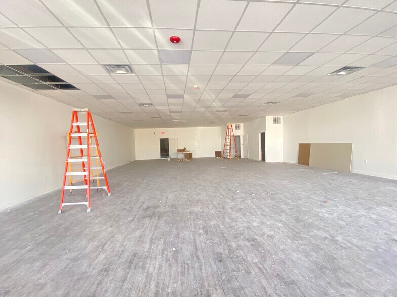 More Photos Of 22 Rolfe Sq, Cranston Office For Lease