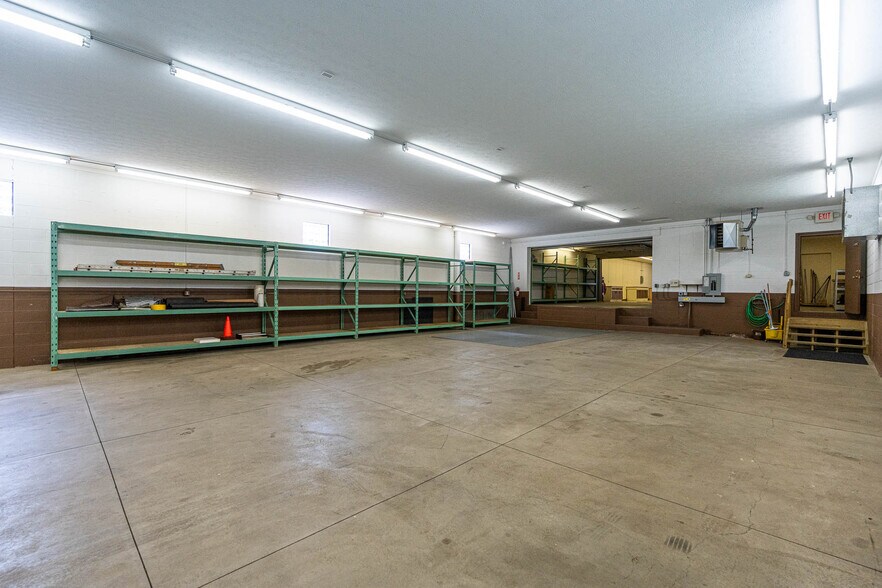 More Photos Of 772 Broad St, Wadsworth Industrial For Sale
