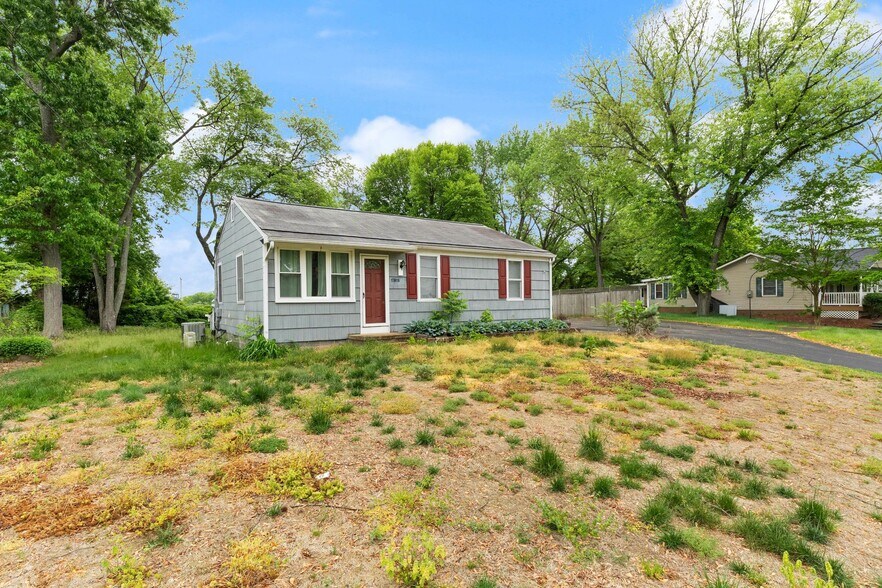More Photos Of 17423 Wilson St, Dumfries Multifamily For Sale