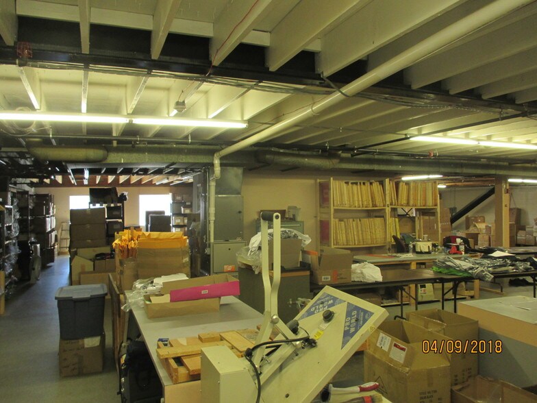 More Photos Of 19 6th Rd, Woburn Service For Sale