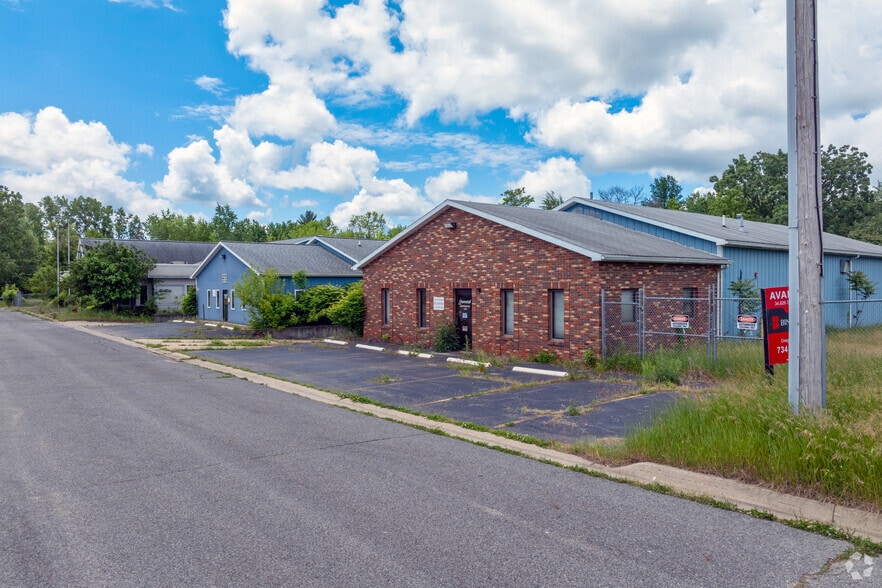 Primary Photo Of 1610 Clara St, Jackson Warehouse For Sale