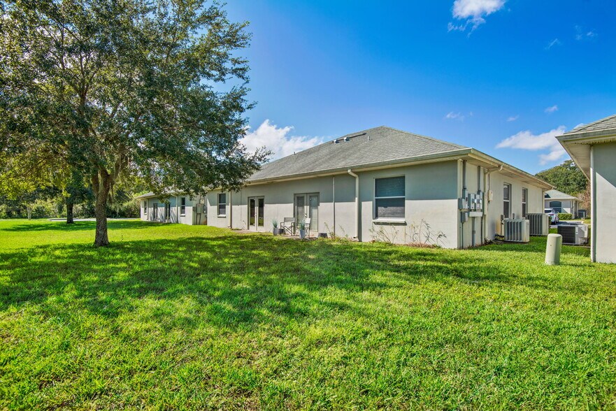 More Photos Of 262-264 Crystal Grove Blvd, Lutz Medical For Lease