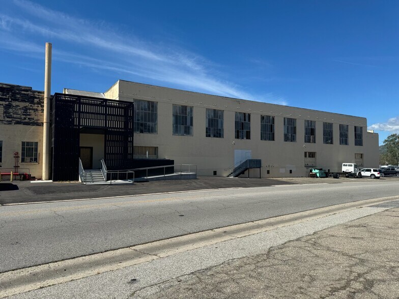 More Photos Of 341 A St, Fillmore Warehouse For Lease