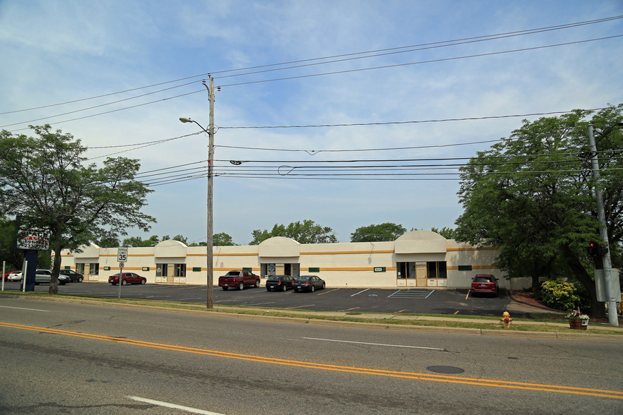 Primary Photo Of 2710 W Court St, Flint Office For Lease