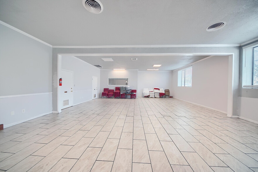 More Photos Of 33 E Magnolia St, Stockton Office For Lease