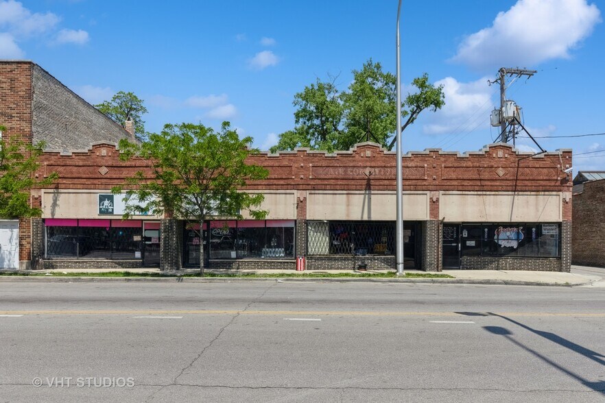 More Photos Of 3614-3620 W Division St, Chicago Storefront For Sale