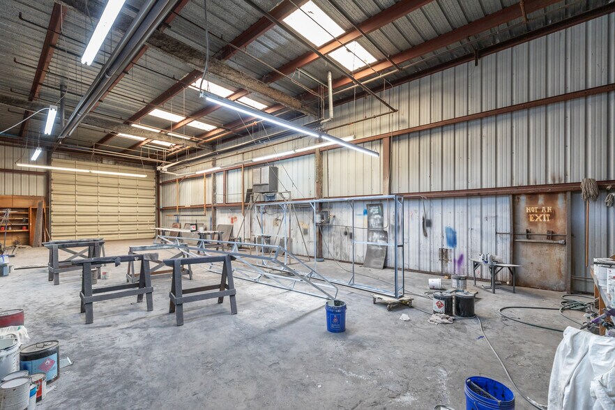 More Photos Of 5050 E Hwy 80, Abilene Manufacturing For Sale