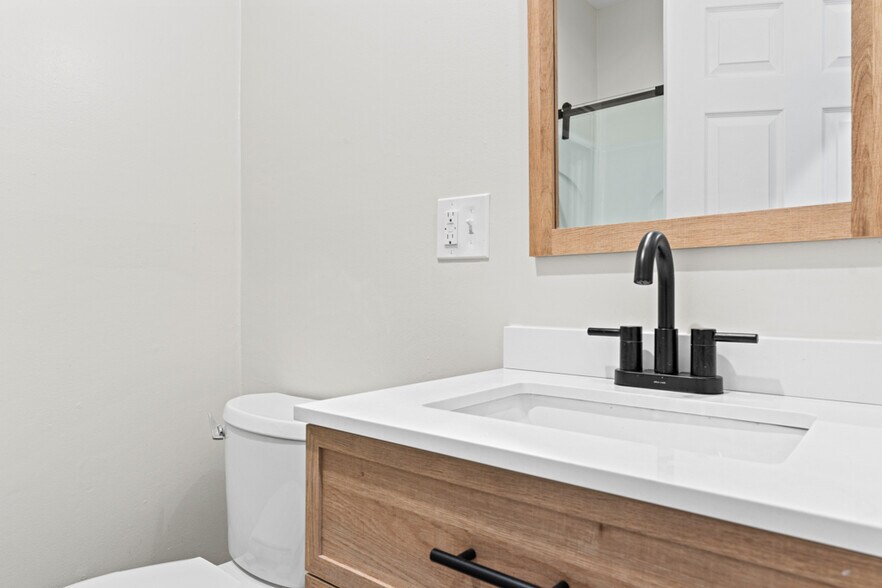 More Photos Of 69 Newbury St, Portland Storefront Retail Residential For Sale