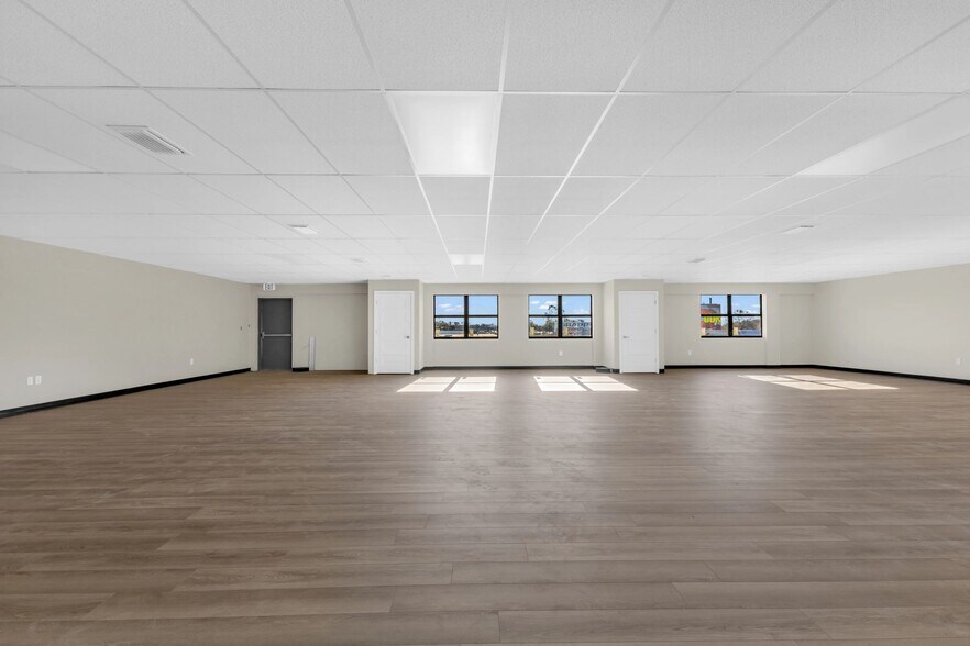 More Photos Of 3596 Tamiami Trl, Port Charlotte Unknown For Lease