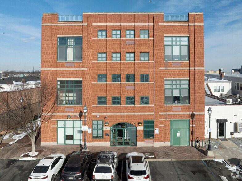 More Photos Of 70 S Main St, Freeport Storefront Retail Residential For Lease