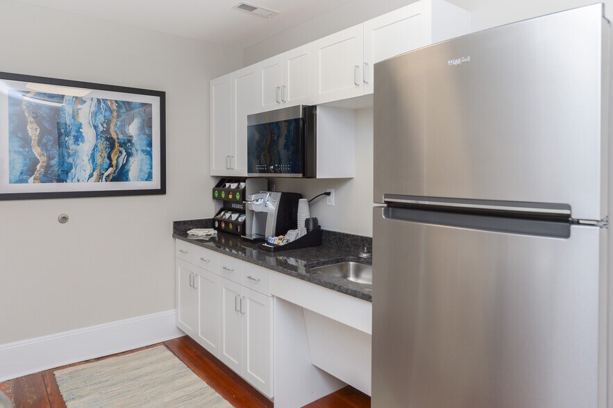 More Photos Of 1130 Ogletown Rd, Newark Coworking Space