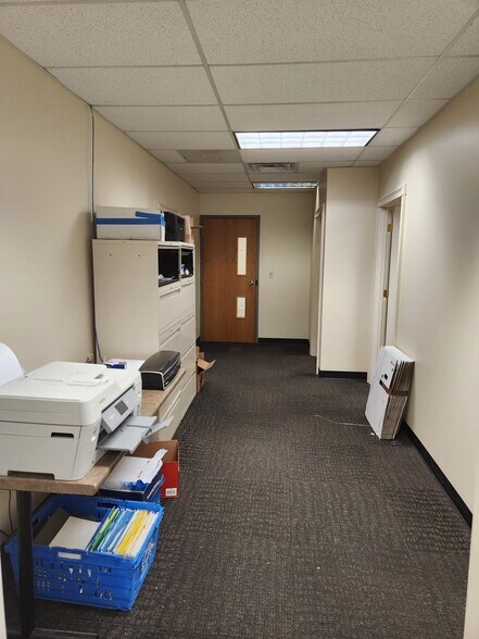 More Photos Of 743 Columbia Tpke, East Greenbush Medical For Lease