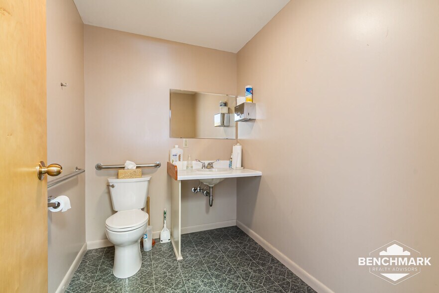 More Photos Of 199 Parrish St, Canandaigua Medical For Sale