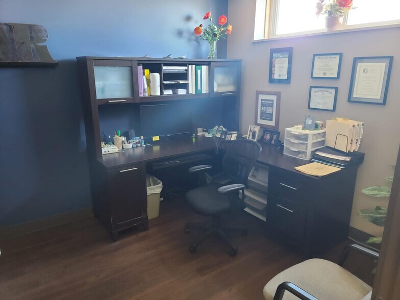 More Photos Of 35337 Warren Rd, Westland Medical For Sale