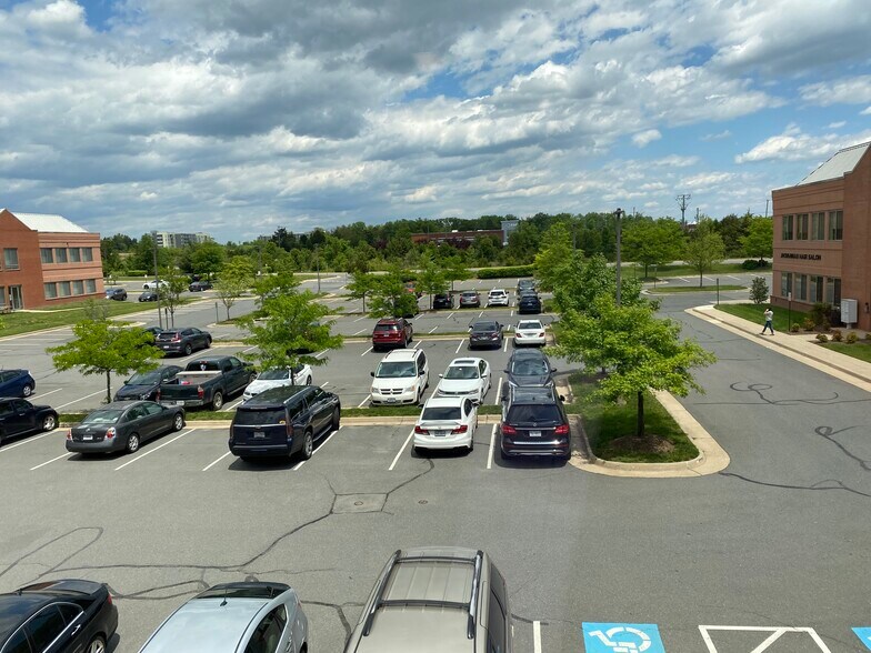 More Photos Of 44355 Premier Plaza, Ashburn Office For Sale