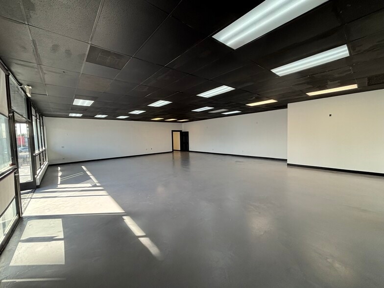 More Photos Of 11601 Whittier Blvd, Whittier Auto Dealership For Sale