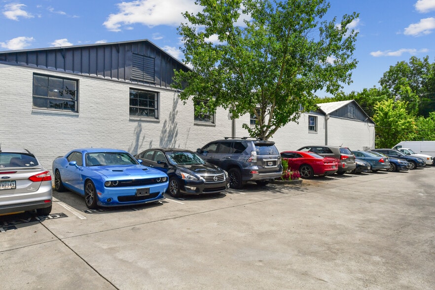 More Photos Of 650 Hamilton Ave SE, Atlanta Unknown For Lease