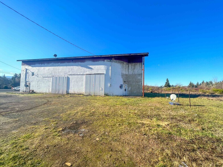 More Photos Of 28401 Salmon River Hwy, Grand Ronde Service For Lease