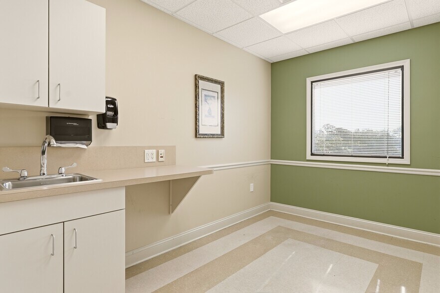 More Photos Of 9 San Bartola Dr, Saint Augustine Medical For Sale