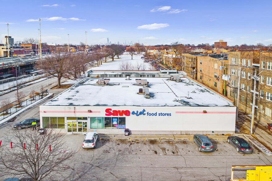 More Photos Of 344 E 63rd St, Chicago Supermarket For Lease