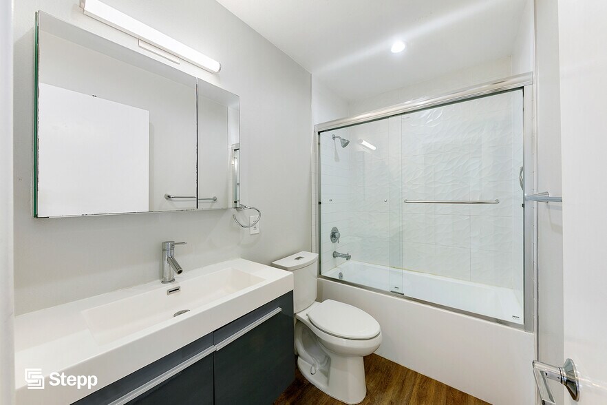More Photos Of 1060 Olive Ave, Long Beach Apartments For Sale
