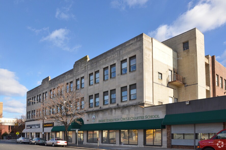 More Photos Of 100-126 W Chelten Ave, Philadelphia Schools For Lease