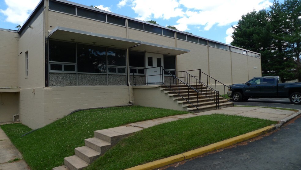 Primary Photo Of 7 Greenwood Pl, Pikesville Warehouse For Sale