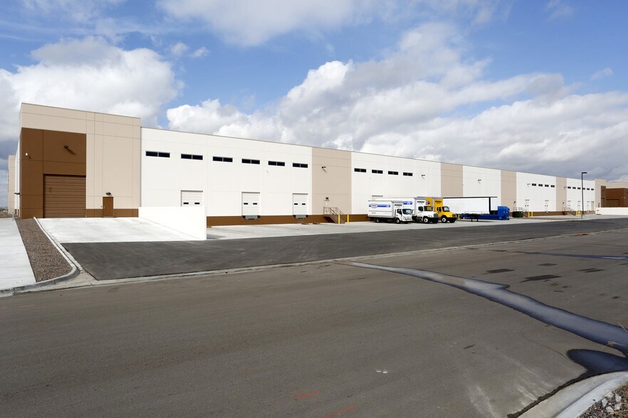 More Photos Of 9600 - 9640 E 40th Ave, Denver Warehouse For Lease