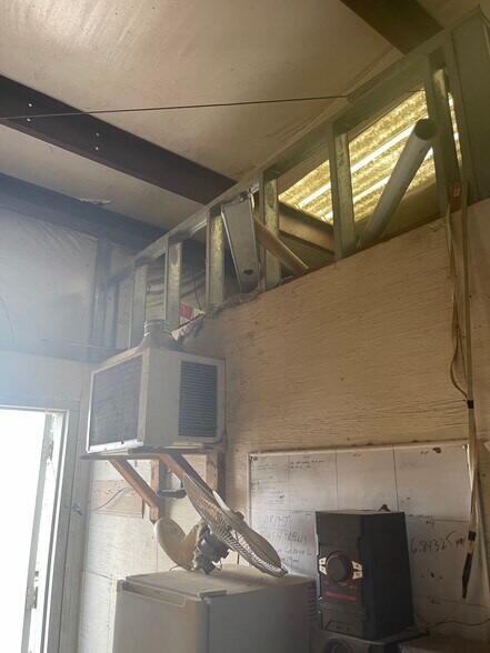 More Photos Of 29779 Indian Trl, Helendale Warehouse For Sale