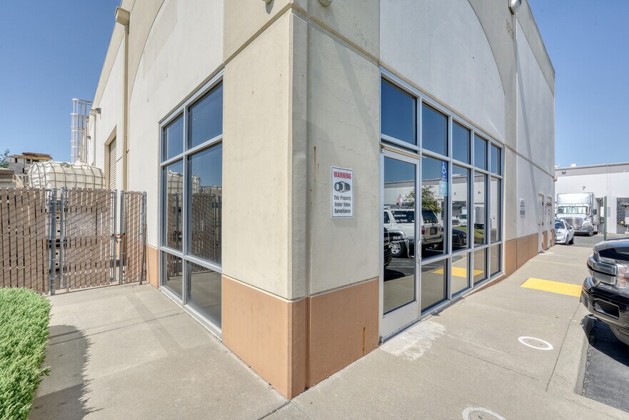 More Photos Of 10131 Iron Rock Way, Elk Grove Manufacturing For Lease