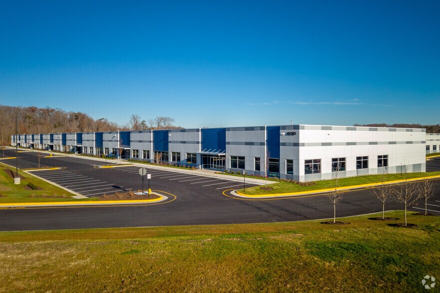 More Photos Of 650 Corporate Dr, Stafford Unknown For Lease