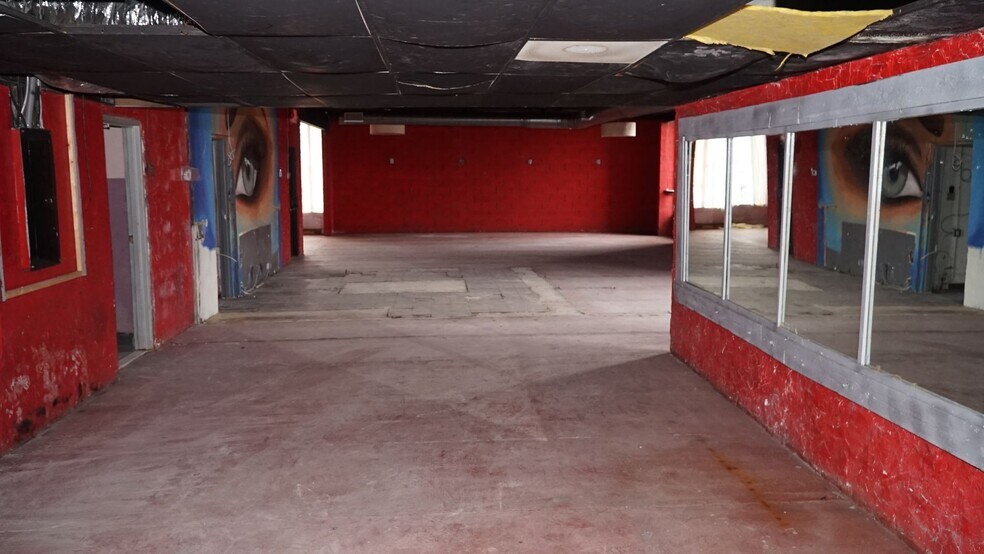 More Photos Of 4498 A Washington Rd, East Point Freestanding For Sale