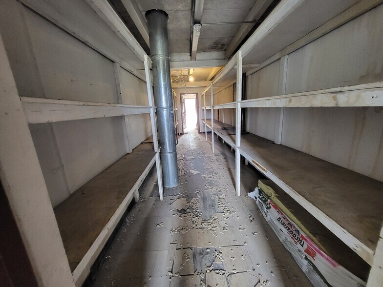 More Photos Of 7350 N Hanley Rd, Hazelwood Hotel For Sale