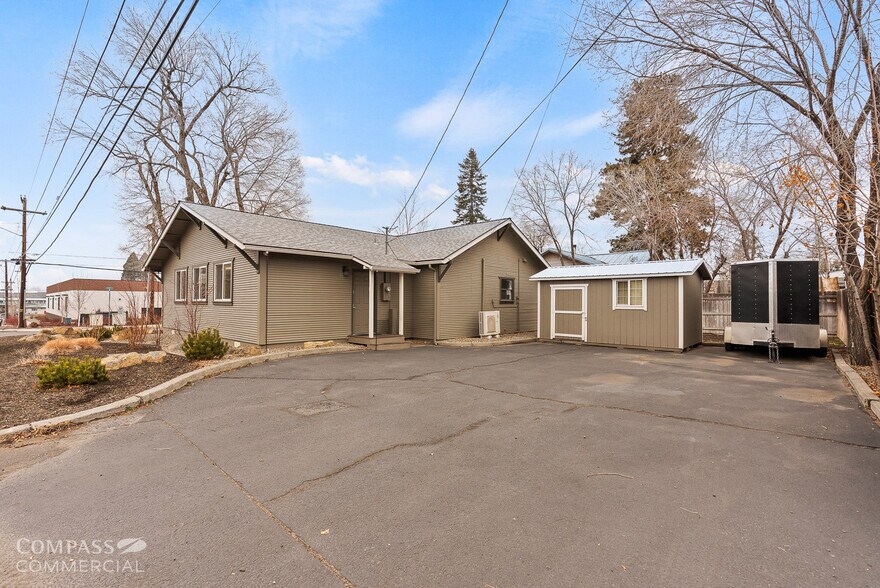 More Photos Of 204 NE 4th St, Bend Office For Sale