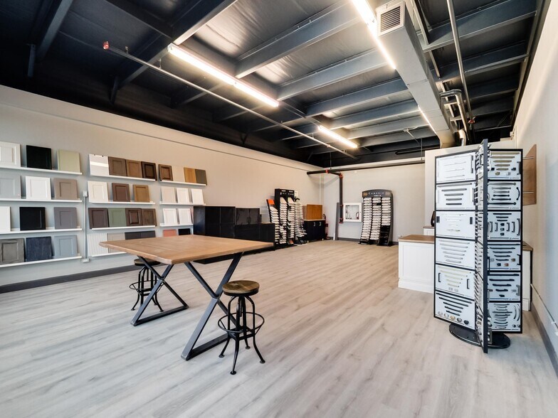 More Photos Of 1100 S Service Rd, Stoney Creek Office For Sale