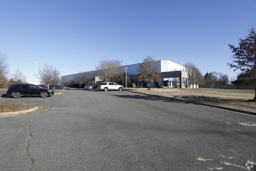 More Photos Of 44 Joseph Mills Dr, Fredericksburg Manufacturing For Lease