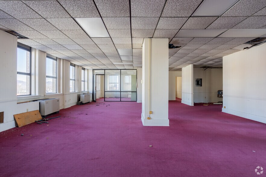 More Photos Of 401 11th St, Huntington Unknown For Sale