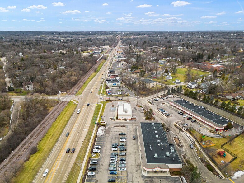 More Photos Of 712 Northwest Hwy, Fox River Grove Medical For Sale