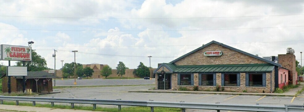Primary Photo Of 3535 S Main St, Elkhart Restaurant For Sale
