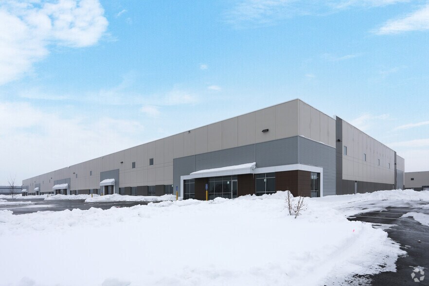 More Photos Of 8367 Bunker Lake Blvd, Ramsey Unknown For Lease