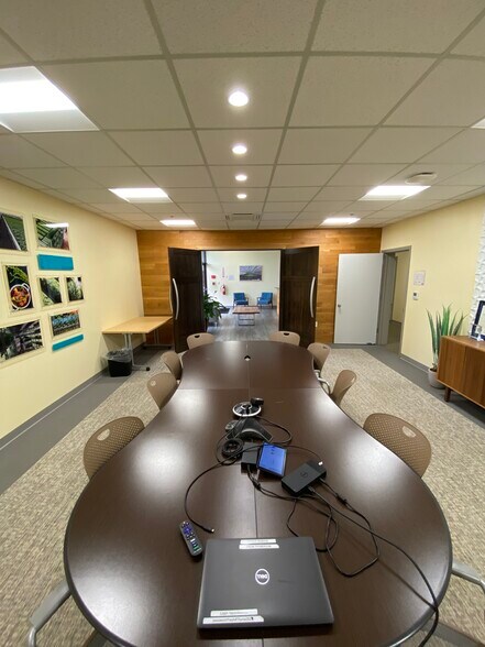 More Photos Of 3156 N Valley Pike, Harrisonburg Office For Lease