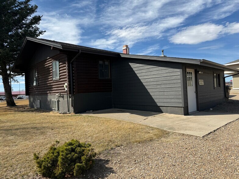 More Photos Of 35 5th Ave, Belle Fourche Office For Sale