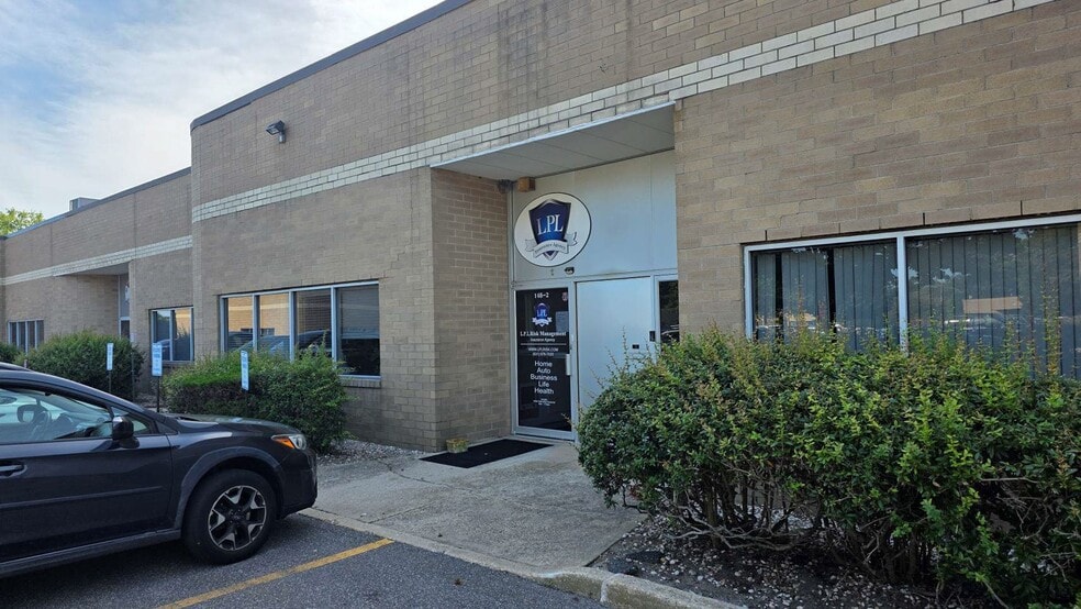 Primary Photo Of 144-148 Remington Blvd, Ronkonkoma Warehouse For Sale
