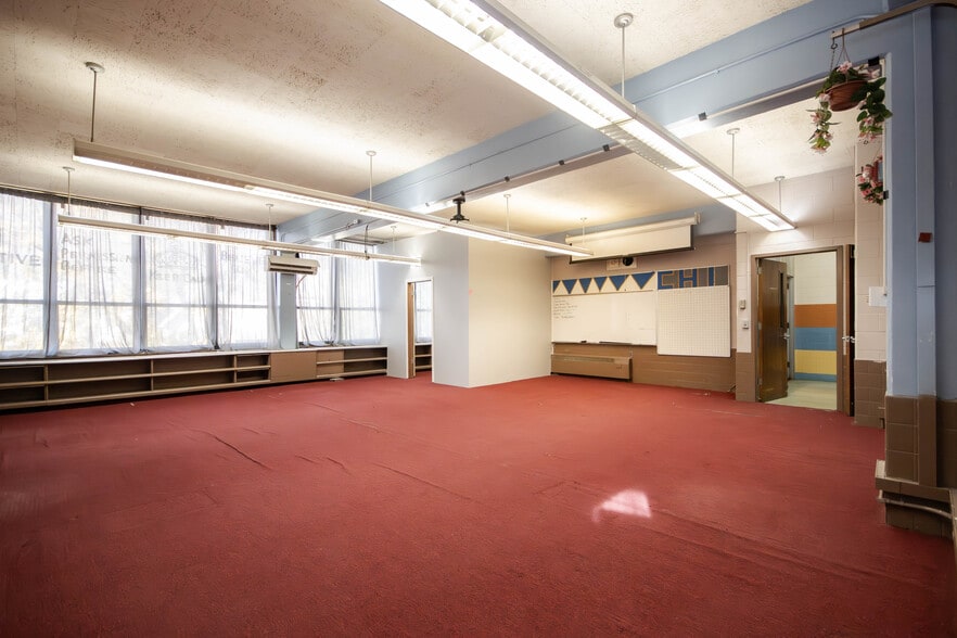 More Photos Of 819 & 831-847 N Leamington Ave, Chicago Schools For Sale