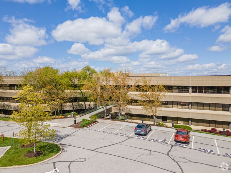 More Photos Of 1001 E 101st Ter, Kansas City Office For Lease