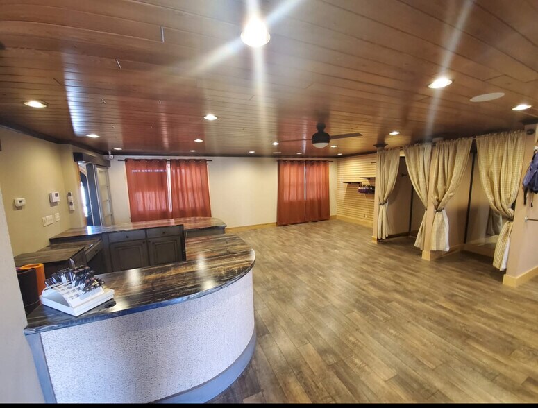 More Photos Of 3003 Hall St, Hays Medical For Sale