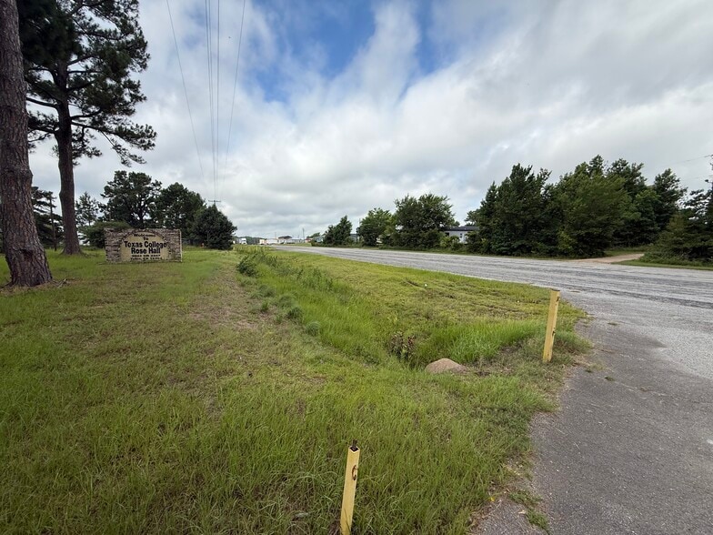 More Photos Of 2901 County 2347 rd, Tyler Dormitory For Sale