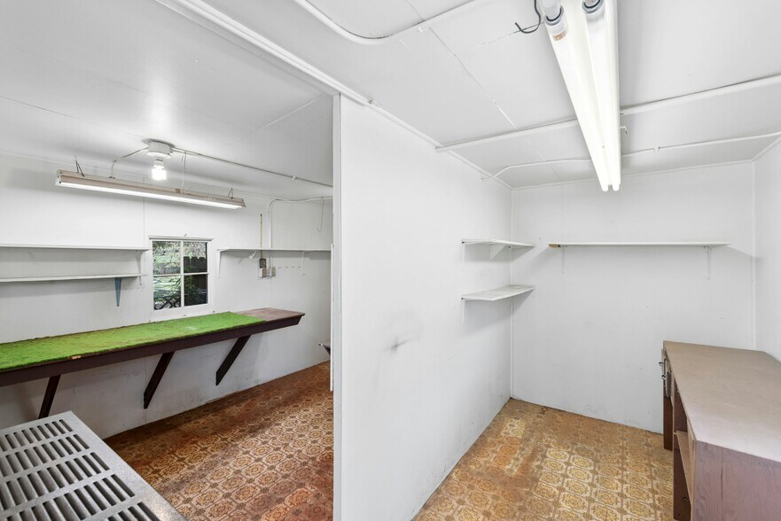 More Photos Of 6401 Menchaca Rd, Austin Flex For Sale