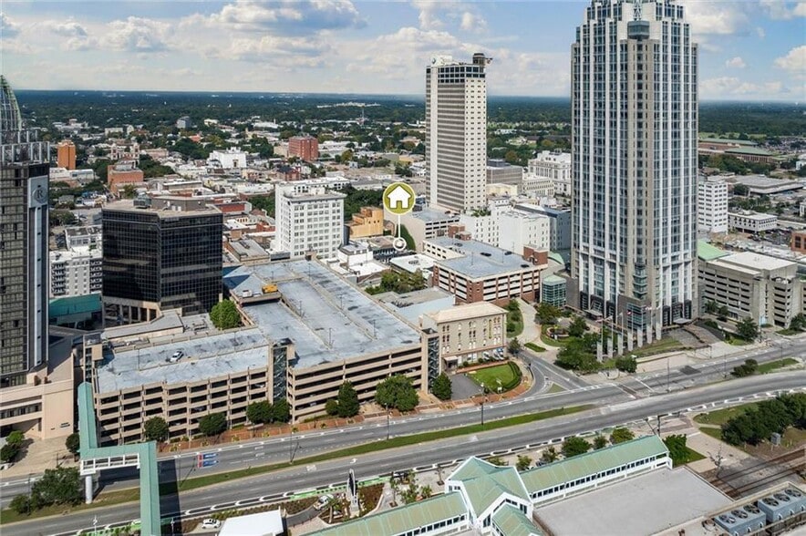 More Photos Of 7 N Royal St, Mobile Office For Sale