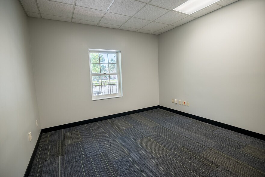 More Photos Of 300 W Main St, Lake Butler Storefront Retail Office For Sale